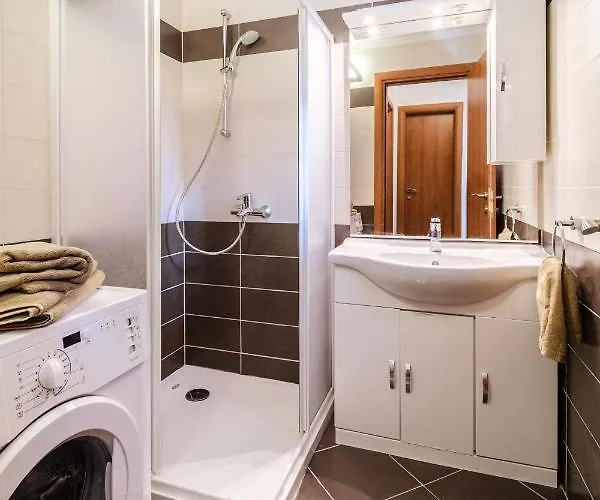 Apartman With Parking Space Sutivan, Brac - 20155 *