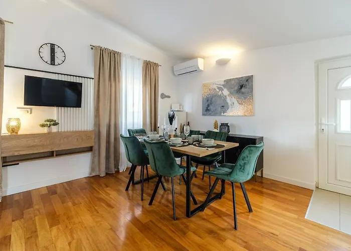 With Parking Space Sutivan, Brac - 20155 Apartman *