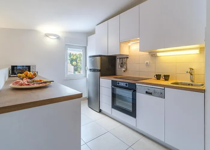 With Parking Space Sutivan, Brac - 20155 * Sutivan