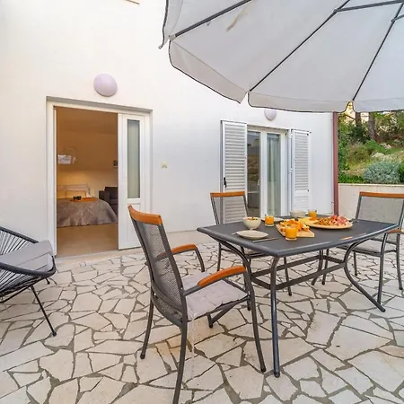 With A Parking Space Sutivan, Brac - 20155 Apartamento *