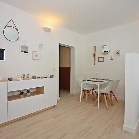With A Parking Space Sutivan, Brac - 20155 Apartamento Sutivan