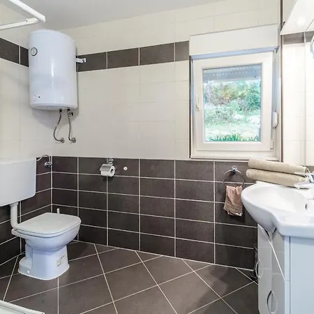Apartamento With A Parking Space Sutivan, Brac - 20155 Sutivan