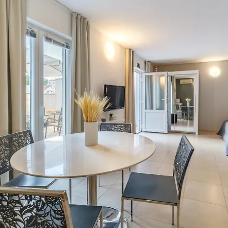 Apartamento With A Parking Space Sutivan, Brac - 20155 *
