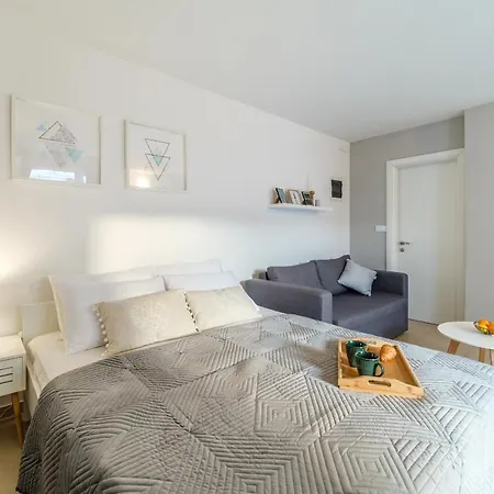 With Parking Space Sutivan, Brac - 20155 Appartamento Sutivan