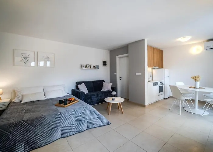 With Parking Space - Brac - 20155 Daire